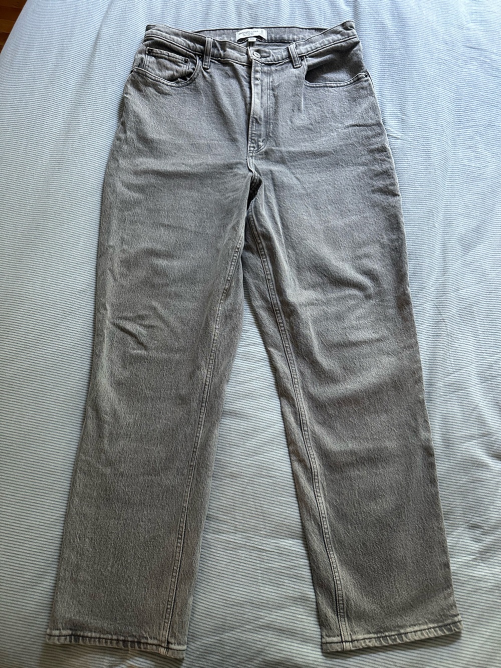 Abercrombie & Fitch Light Gray 90’s Ultra High Rise Shorts
